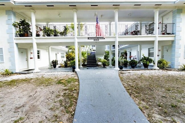3515 Van Buren St in Hollywood, FL - Building Photo - Building Photo