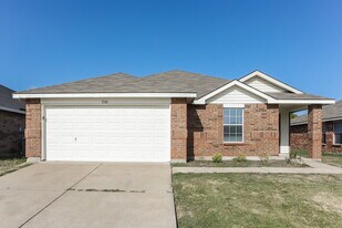 1316 Hazelnut Dr in Fort Worth, TX - Building Photo
