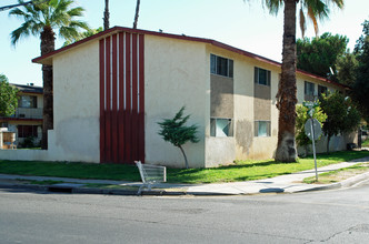 1051-1065 S Orange Ave in Fresno, CA - Building Photo - Building Photo