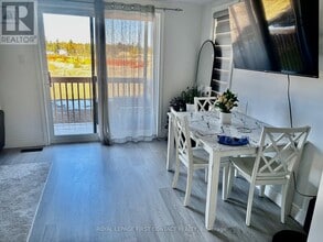 21 Blue Frst Cres in Barrie, ON - Building Photo - Building Photo