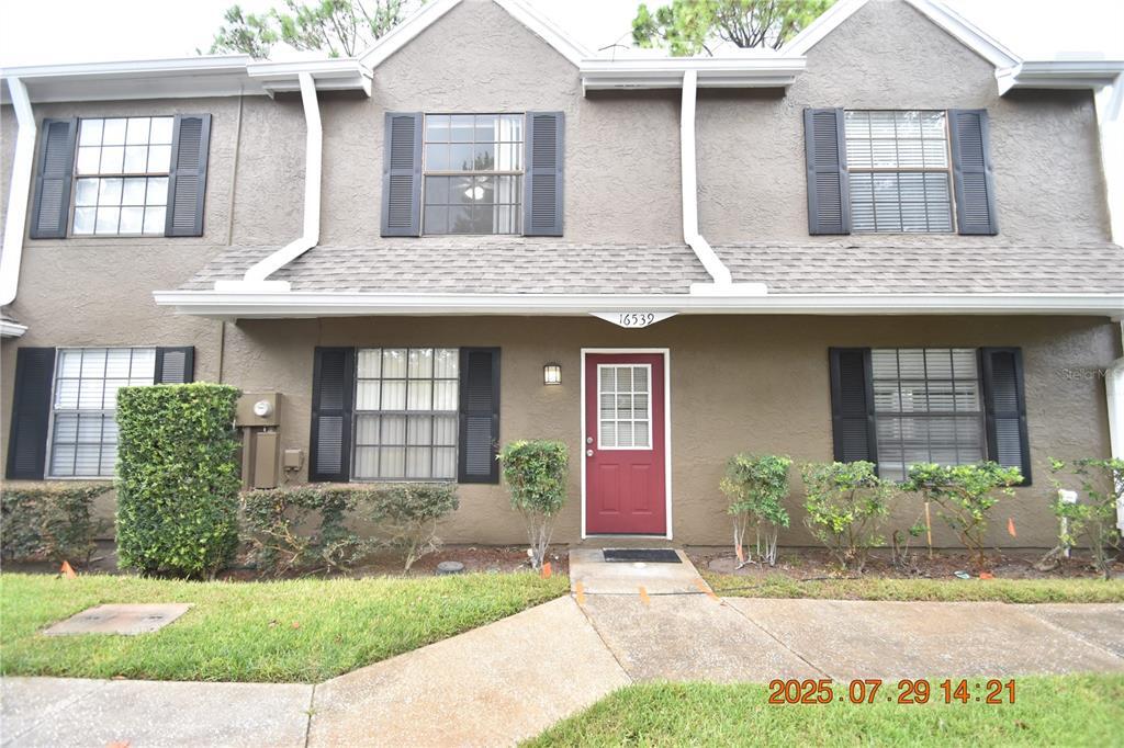 16539 Lake Brigadoon Cir in Tampa, FL - Building Photo