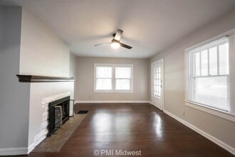 5684 N College Ave in Indianapolis, IN - Building Photo - Building Photo