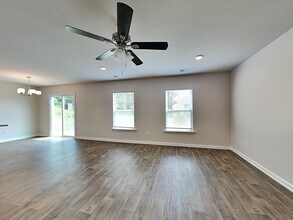 421 Leaning Maple Wy in Columbia, SC - Building Photo - Building Photo