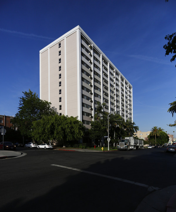 Vista Towers in Los Angeles, CA - Foto de edificio