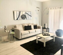 7270 NW 114th Ave-Unit -108-9 in Doral, FL - Building Photo - Building Photo