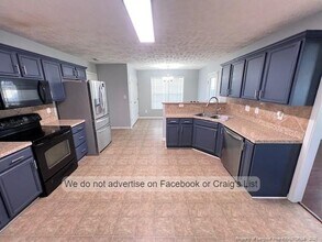 5236 Goshawk Dr in Hope Mills, NC - Building Photo - Building Photo
