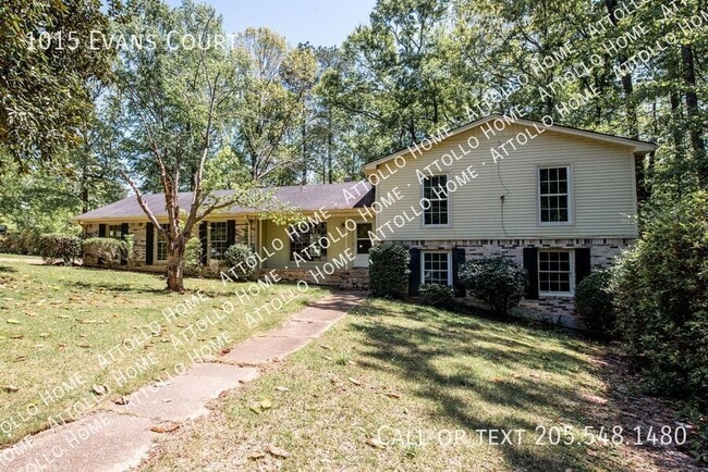 property at 1015 Evans Ct