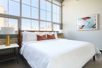 MAX in Minneapolis, MN - Foto de edificio - Building Photo