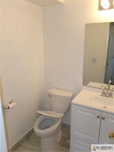 23 Colleen Ct in Kendall Park, NJ - Building Photo - Building Photo