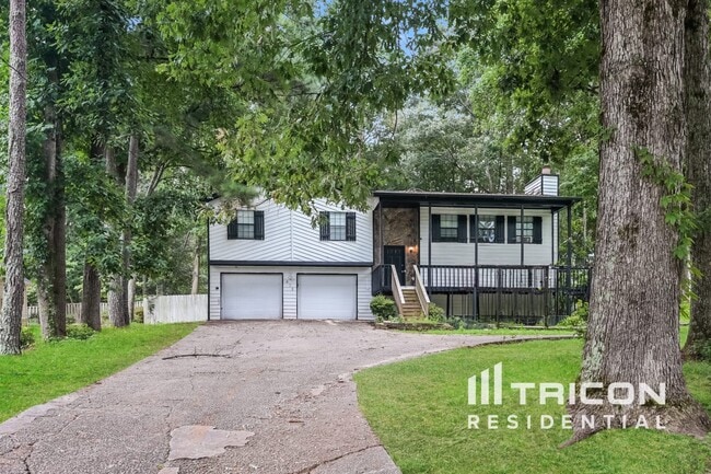 438 Russell Rd
