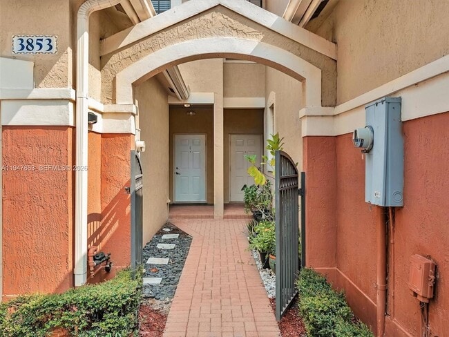 3853 Tree Top Dr in Weston, FL - Building Photo - Building Photo