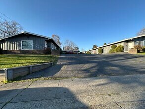 3309 Edison Ave in Sacramento, CA - Building Photo - Building Photo