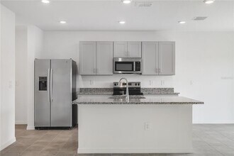 5682 Nispero Wy in Kissimmee, FL - Building Photo - Building Photo