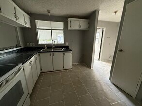9301 SE 61st Dr in Okeechobee, FL - Building Photo - Building Photo