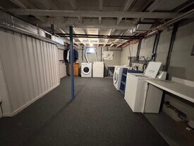 14 Leonard St, Unit 1 in Agawam, MA - Building Photo