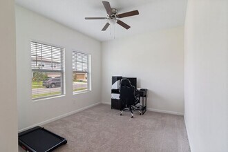 35524 Eastbrook Ave in Zephyrhills, FL - Building Photo - Building Photo