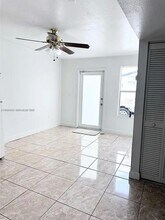 4425 SW 21st St in West Park, FL - Building Photo - Building Photo