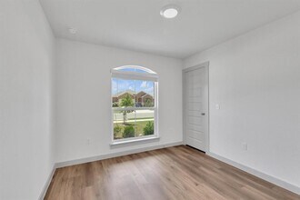 120 Krause Spgs Dr in Hutto, TX - Building Photo - Building Photo