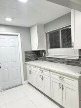 721 NE 6th St in Hallandale Beach, FL - Building Photo - Building Photo