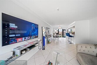 8745 SW 137th Ave in Miami, FL - Building Photo - Building Photo