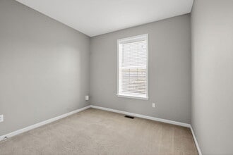 8601 Sweet Rose Ct in Upper Marlboro, MD - Building Photo - Building Photo