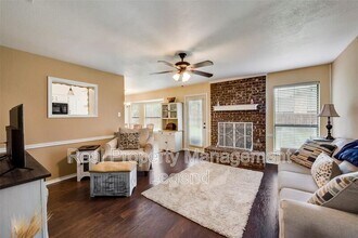 617 Main St in Roanoke, TX - Building Photo - Building Photo