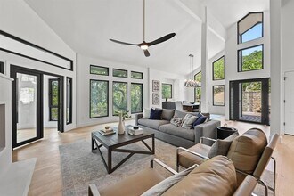4207 Canyonside Trail in Austin, TX - Building Photo - Building Photo