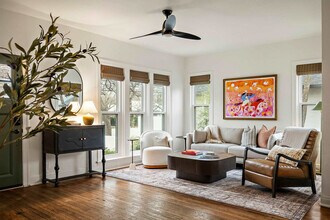 3308 Robinson Ave in Austin, TX - Foto de edificio - Building Photo