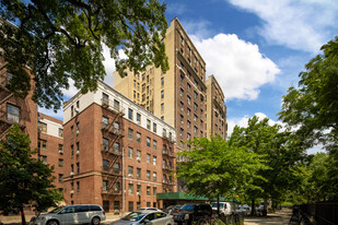 Colonial Parkway Apartments