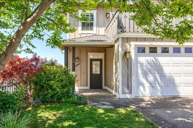 1512-1514 Hartell St in Medford, OR - Building Photo - Building Photo