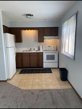 709 N Highland Ave, Unit 3 in Sioux Falls, SD - Building Photo - Building Photo