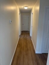 51 Oak Dr in Riverhead, NY - Building Photo - Building Photo