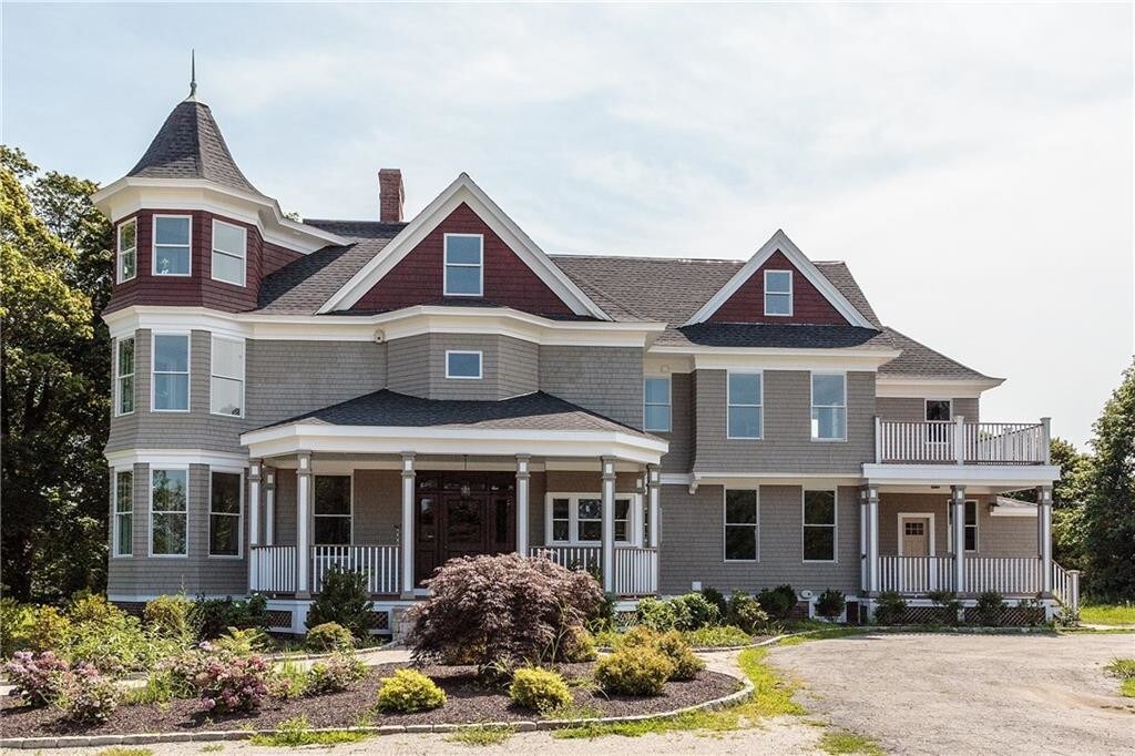 567 Bristol Ferry Rd-Unit -2 in Portsmouth, RI - Building Photo