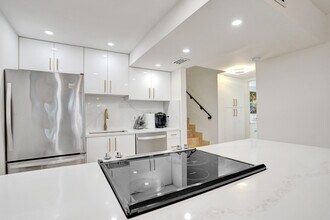 755 Dotterel Rd in Delray Beach, FL - Building Photo - Building Photo