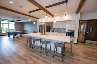 Paragon Place at Bear Claw Way in Middleton, WI - Building Photo - Building Photo