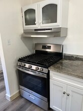 4056 Santa Rita St in Oakland, CA - Foto de edificio - Building Photo