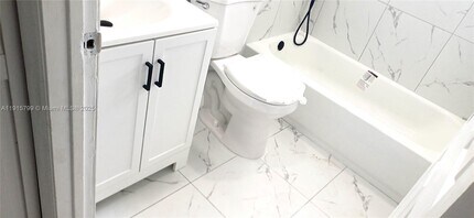 1801-1803-1803 SW 44th Terrace in Fort Lauderdale, FL - Building Photo - Building Photo