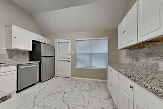 16922 Colony Creek Dr in Spring, TX - Building Photo - Building Photo