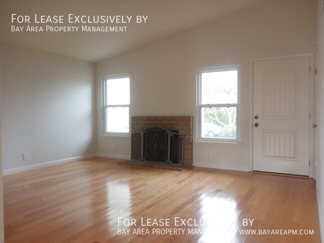 384 Gunter Ln in Redwood City, CA - Building Photo - Building Photo
