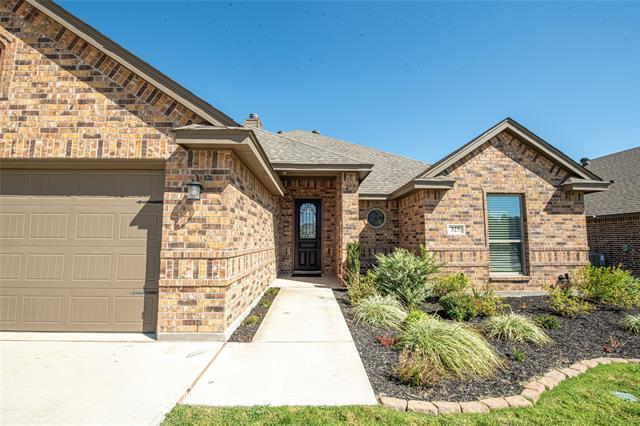 325 Paloma St in Weatherford, TX - Building Photo