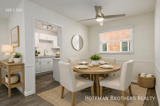 2001 Beachwood Dr, Unit 8 in Los Angeles, CA - Building Photo - Building Photo