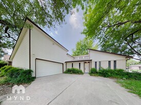 10631 Plum Lake Dr in Houston, TX - Building Photo