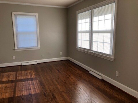 2406 Rowe St in Greensboro, NC - Foto de edificio - Building Photo