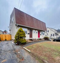 295 Millville Ave in Naugatuck, CT - Building Photo