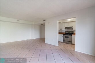 701 NW 19th St in Fort Lauderdale, FL - Foto de edificio - Building Photo