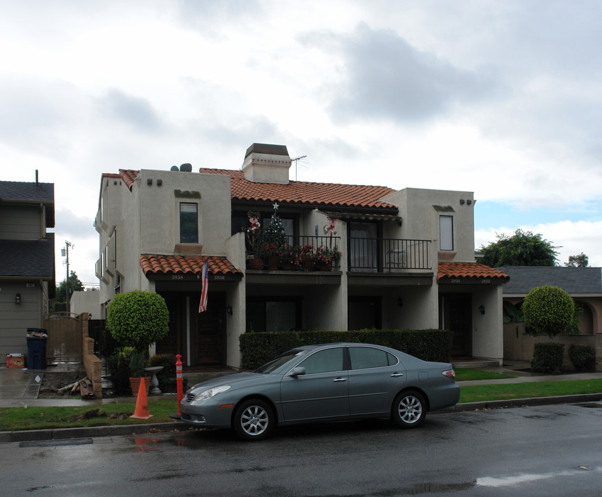 3852-3858 Green Ave in Los Alamitos, CA - Building Photo