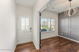 1013 Curly Top Ln in Knoxville, TN - Foto de edificio - Building Photo