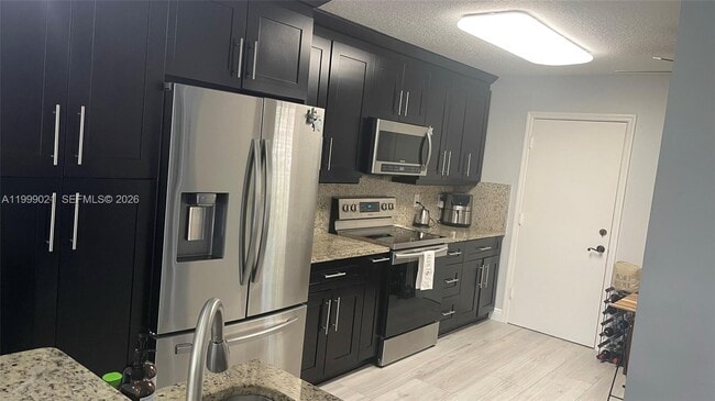 10138 Royal Palm Blvd in Coral Springs, FL - Building Photo - Building Photo