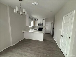 905 Deluxe St in Alamo, TX - Building Photo - Building Photo