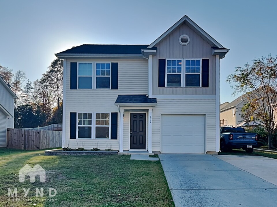 202 English Oak Lane in Landis, NC - Foto de edificio